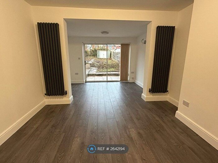 3 Bedroom Semi-Detached House To Rent In Bodnant Avenue, Leicester, LE5