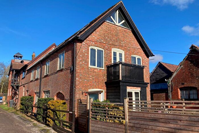 2 Bedroom Flat To Rent In West Wellow Embley Park Unfurnished, SO51