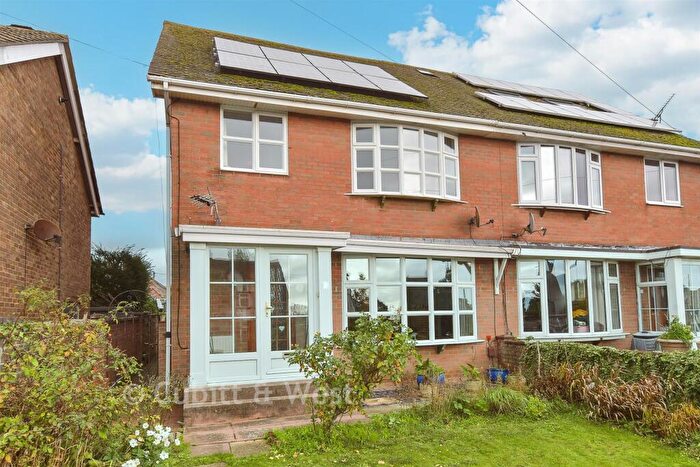 4 Bedroom Semi Detached House For Sale In Bedhampton Road, Havant, Hampshire, PO9
