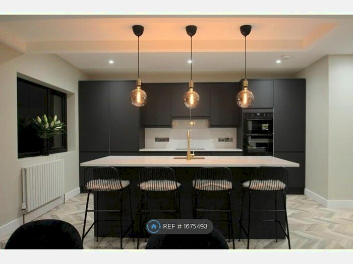 3 Bedroom Semi-Detached House To Rent In Sandhurst Road, Orpington, BR6