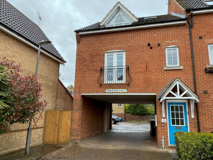 2 Bedroom House To Rent In Cleveland Way, Stevenage, SG1
