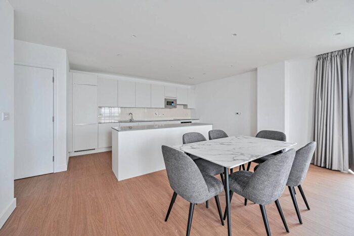 3 Bedroom Penthouse To Rent In Link Way, Lewisham, London, SE13