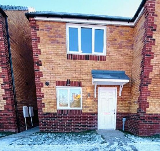 2 Bedroom Semi-detached House To Rent In Brock Place, Wigan, WN2