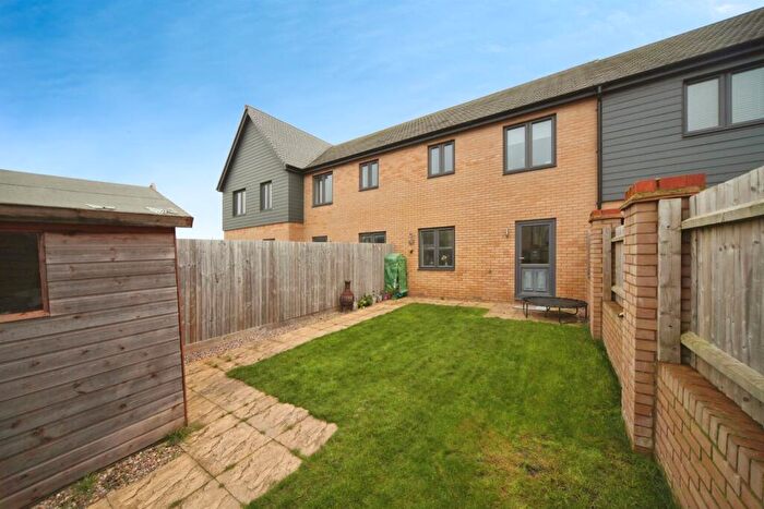 2 Bedroom Terraced House For Sale In Caesar Close, Houghton Regis, Dunstable, LU5