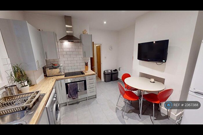2 Bedroom Flat To Rent In Wooler Street, London, SE17