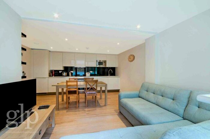 2 Bedroom Flat To Rent In Trematon Walk, Islington, N1