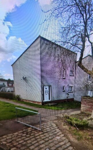 3 Bedroom Semi-Detached House To Rent In Eider Grove, Glasgow, G75