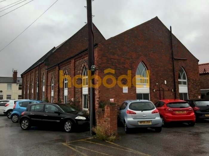 2 Bedroom Flat To Rent In Flemingate, Hull, HU17