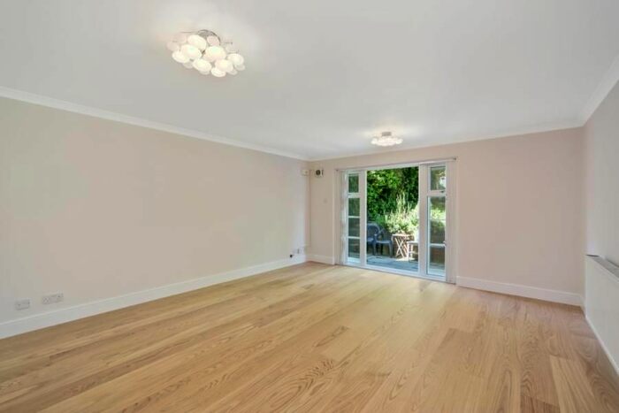 3 Bedroom Flat To Rent In Parkhill Road, Belsize Park, NW3