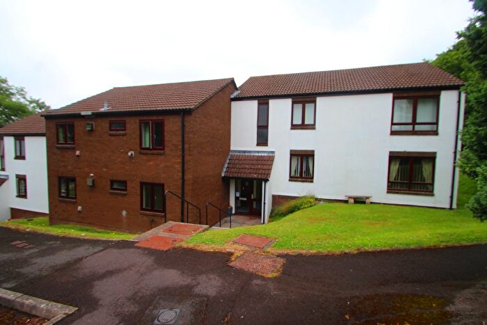 2 Bedroom Flat To Rent In Devonshire Drive, Bristol, BS20