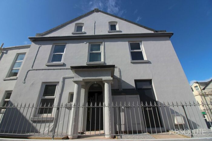 1 Bedroom Flat To Rent In Union Street, Torquay, Devon, TQ2