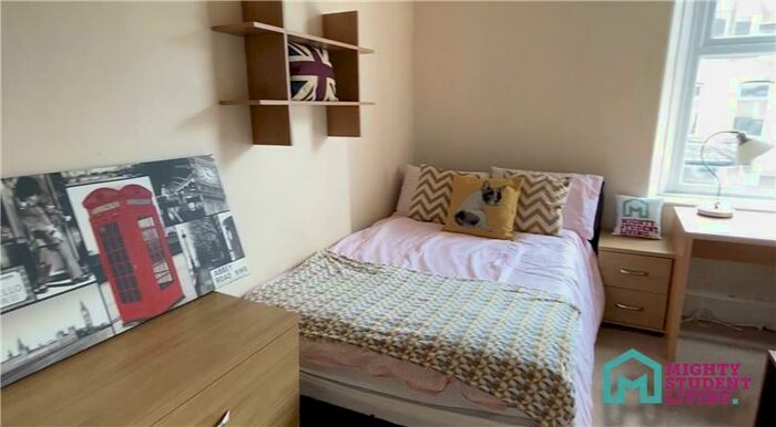 6 Bedroom Private Hall To Rent In Regent Street, Lancaster, LA1