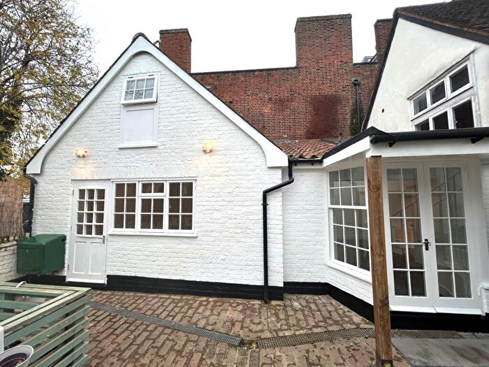 2 Bedroom House To Rent In New Road, Ware, SG12