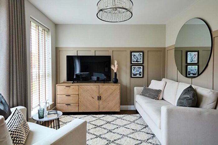 3 Bedroom Semi Detached House For Sale In Lindridge Road, Sutton Coldfield, B75