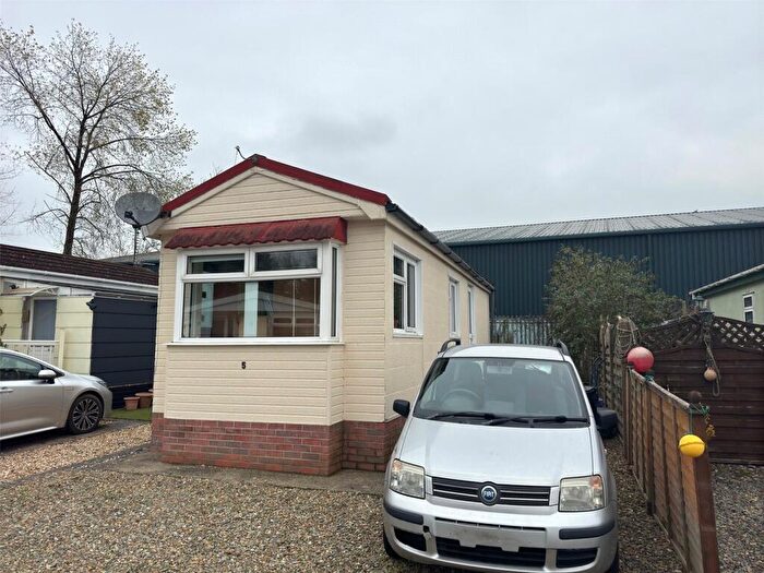 1 Bedroom Detached House For Sale In Station Road, Whitland, Carmarthenshire, SA34