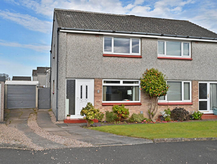 2 Bedroom Semi-Detached House For Sale In Cameron Avenue, Bishopton, PA7