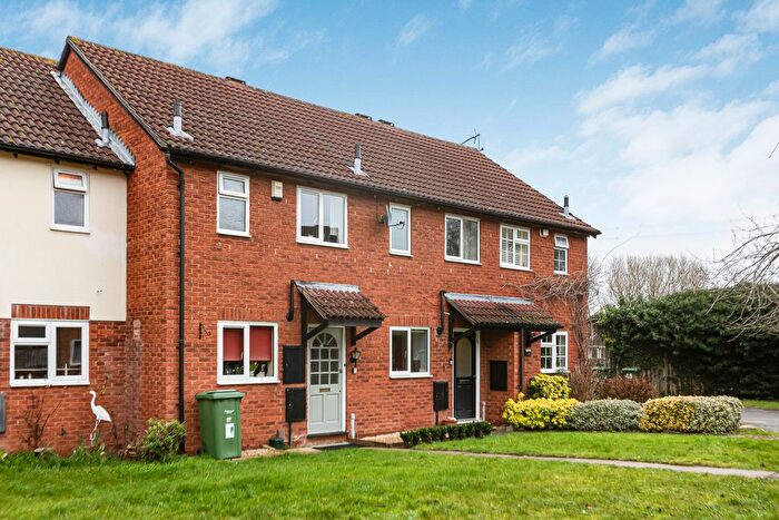 2 Bedroom Terraced House For Sale In Otters Reach, Oxford, OX1