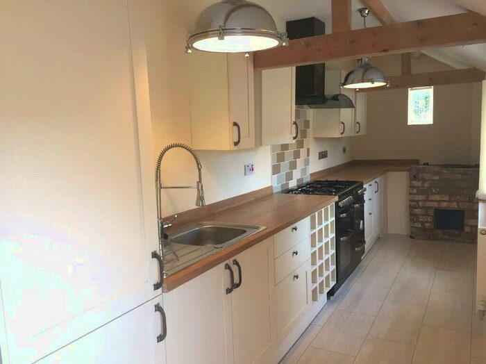 4 Bedroom Cottage To Rent In Hardwick Bank Road, Tewkesbury, Gloucestershire, GL20