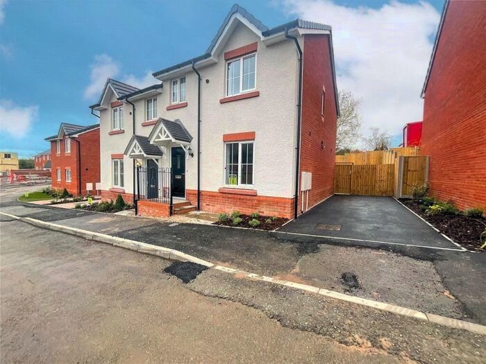 2 Bedroom Semi-Detached House To Rent In Dere Close, Two Gates, Tamworth, Staffordshire, B77