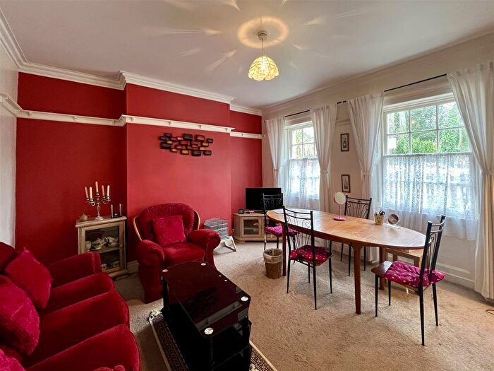 3 Bedroom Terraced House To Rent In Leazes Crescent, Newcastle Upon Tyne, NE1