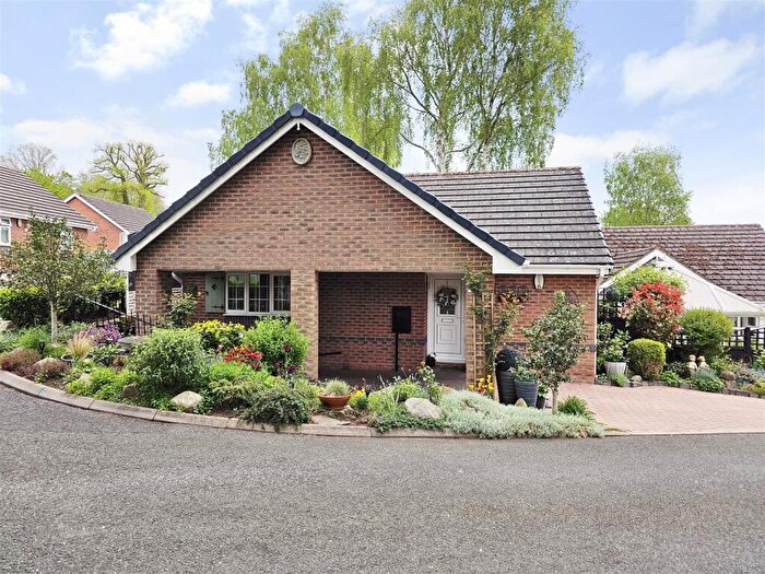 2 Bedroom Detached Bungalow For Sale In Boundary Lane, Stourbridge, DY7