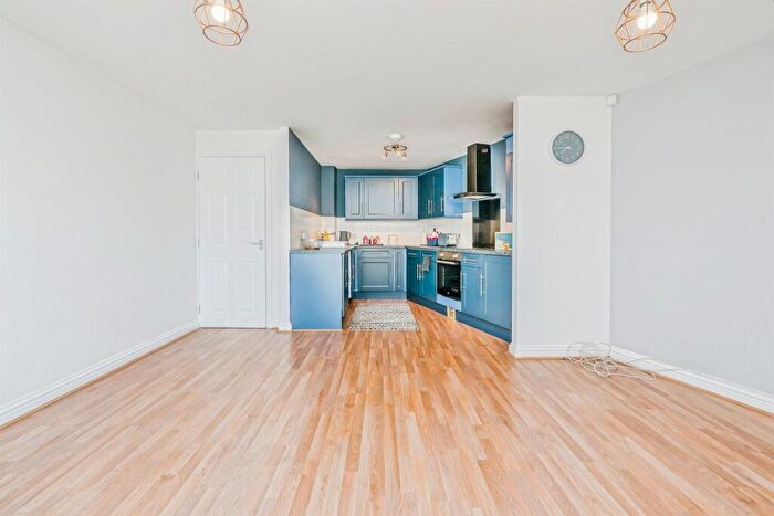 1 Bedroom Flat For Sale In Windsor Road, Cardiff, CF24