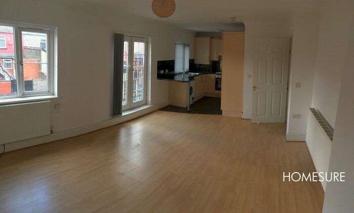 2 Bedroom Flat To Rent In Waverly Court, St. Helens WA9