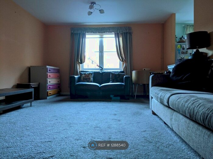 2 Bedroom Flat To Rent In Ffordd Nowell, Cardiff CF23