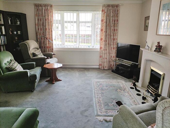 4 Bedroom Detached House For Sale In Cedar Wood Close, Fair Oak, Eastleigh, SO50