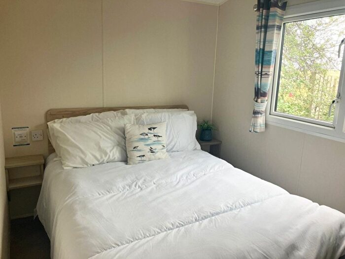 3 Bedroom Mobile/park Home For Sale In Leysdown Road, Leysdown-On-Sea, Sheerness, ME12