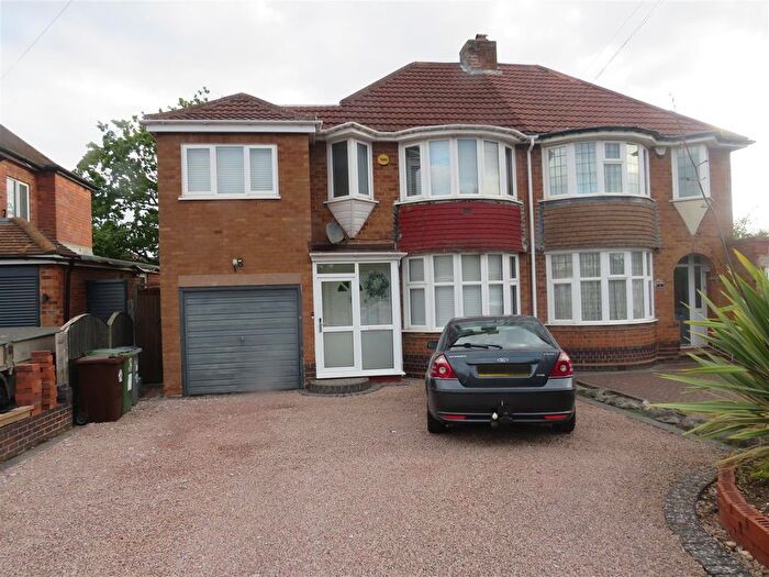 4 Bedroom Semi-Detached House For Sale In Elmfield Road, Castle Bromwich, Birmingham, B36