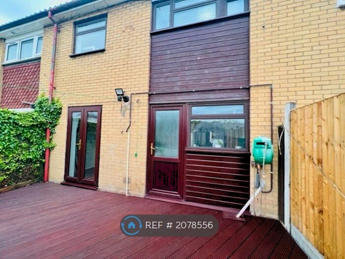 3 Bedroom Terraced House To Rent In Long Lynderswood, Basildon, SS15