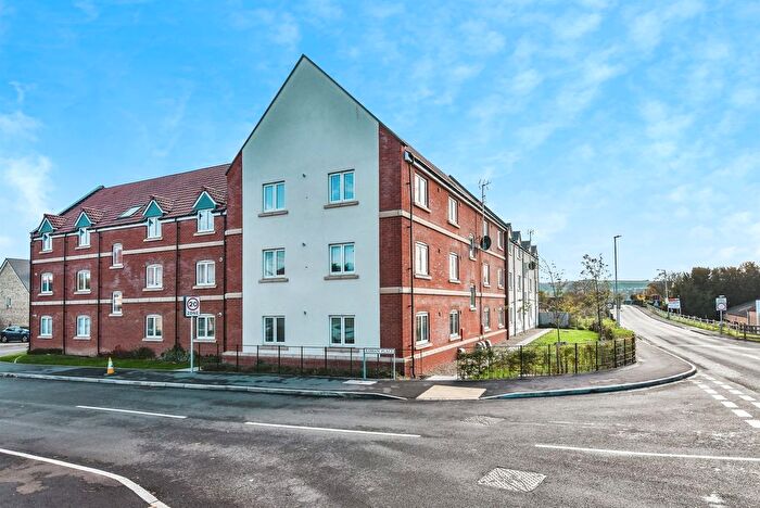2 Bedroom Flat For Sale In Roman Place, Westbury, BA13