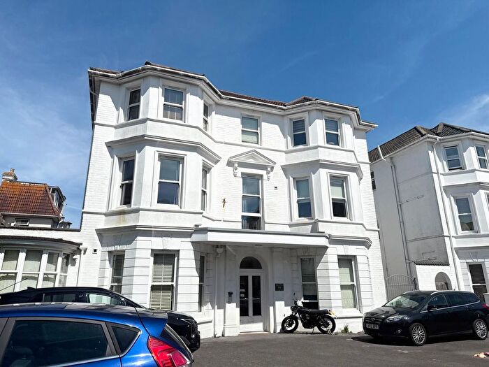 2 Bedroom Flat To Rent In St. Michaels Road, Bournemouth, BH2
