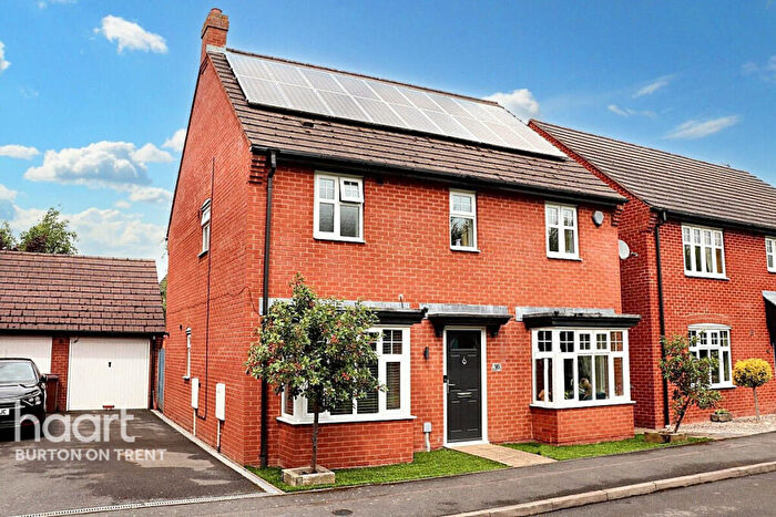 4 Bedroom Detached House For Sale In Donington Drive, Swadlincote, DE11