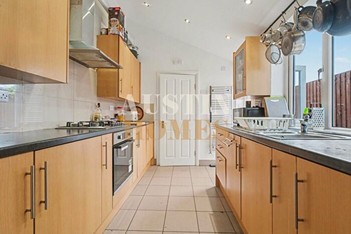 7 Bedroom Terraced House To Rent In Blackhorse Lane, London, E17