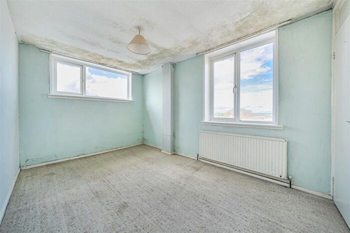 2 Bedroom Flat For Sale In Chertsey Street, Guildford, GU1