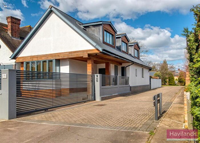 3 Bedroom Detached House To Rent In Green Dragon Lane, Winchmore Hill, N21