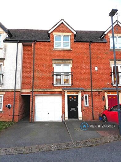 4 Bedroom Maisonette To Rent In New Orchard Place, Mickleover, Derby, DE3