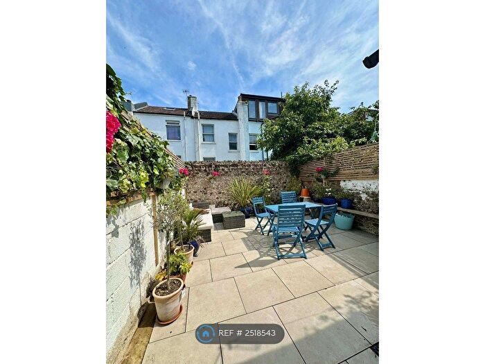 2 Bedroom Maisonette To Rent In Park Crescent Road, Brighton, BN2