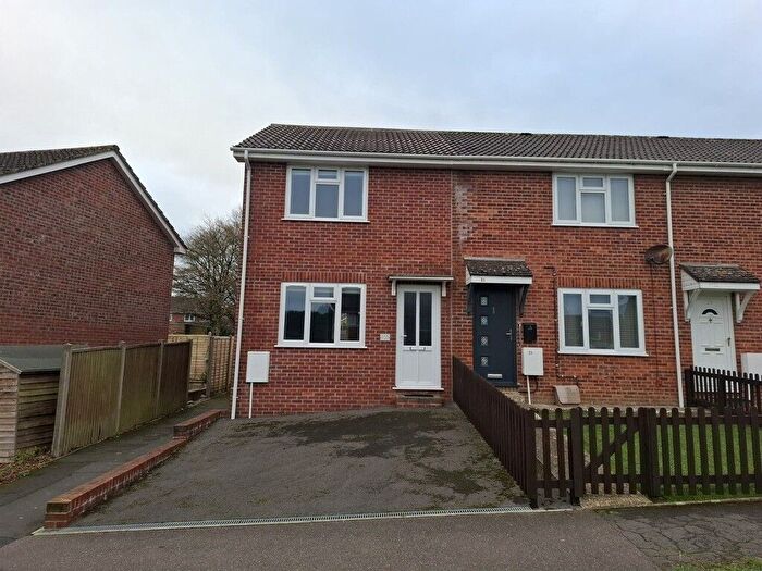 2 Bedroom End Of Terrace House To Rent In Thorndun Park Drive, Chard, TA20