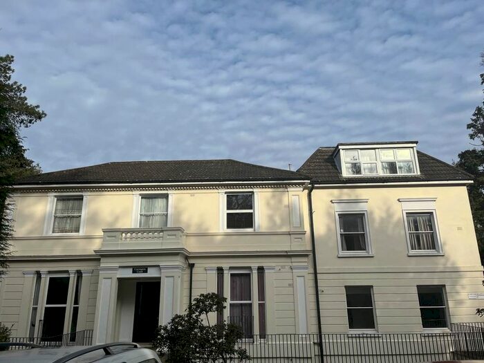 1 Bedroom Flat To Rent In Carrington Court, Broadwater Down, Tunbridge Wells, TN2