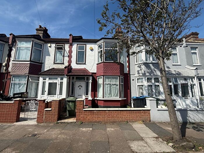4 Bedroom Terraced House To Rent In Westbury Avenue, Wembley, HA0