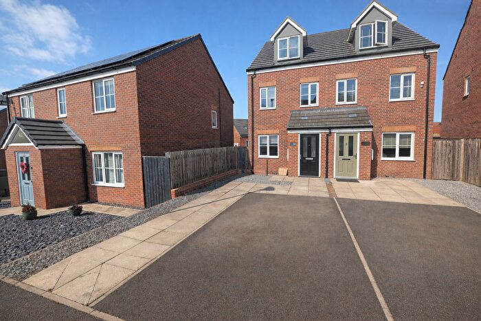 3 Bedroom Town House For Sale In Woodham Drive, Ryhope, Sunderland, SR2