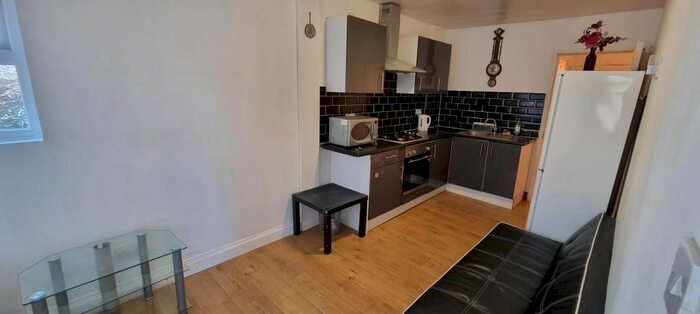 1 Bedroom Maisonette To Rent In Staines, Null, TW19