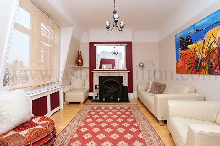 2 Bedroom Flat For Sale In Elgin Avenue, London, W9