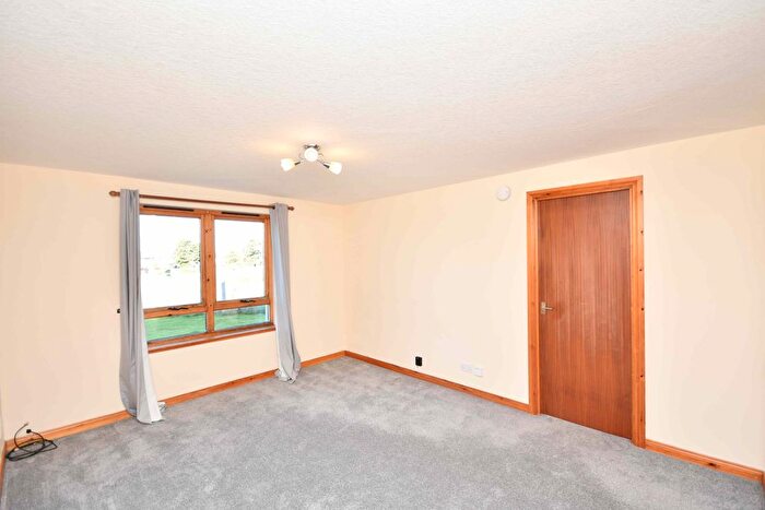 2 Bedroom Flat To Rent In Alltan Place, Culloden, Inverness, IV2