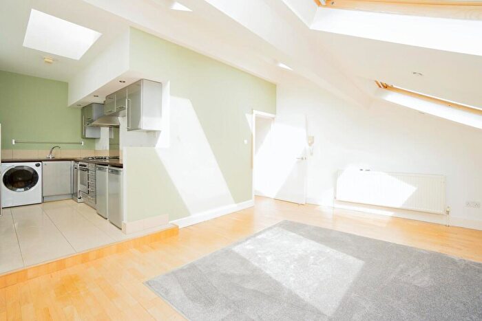 2 Bedroom Apartment To Rent In Greenheys Road, Liverpool, Merseyside, L8