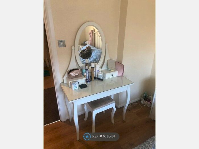 Studio To Rent In Chalk Hill, Watford, WD19