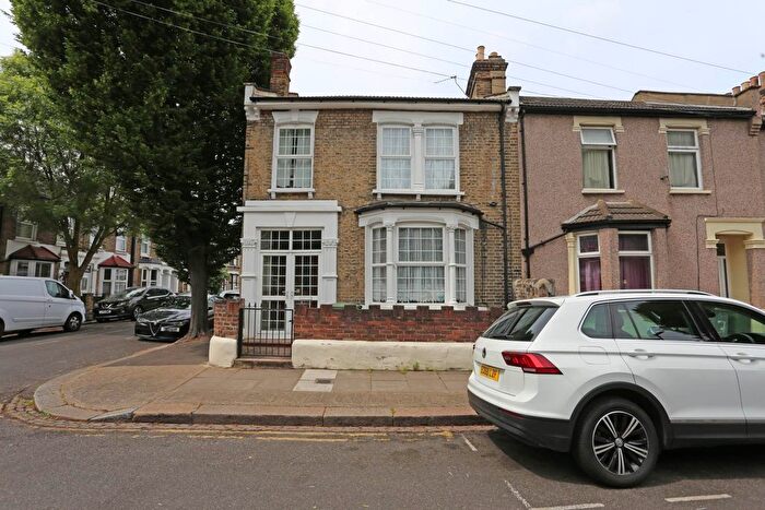 3 Bedroom Semi-Detached House To Rent In Horace Road, London, E7